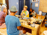 島の人も観光の人も一緒に!